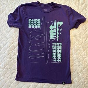 GUC, Dude Perfect Official Tee Shirt Club tee, adult small